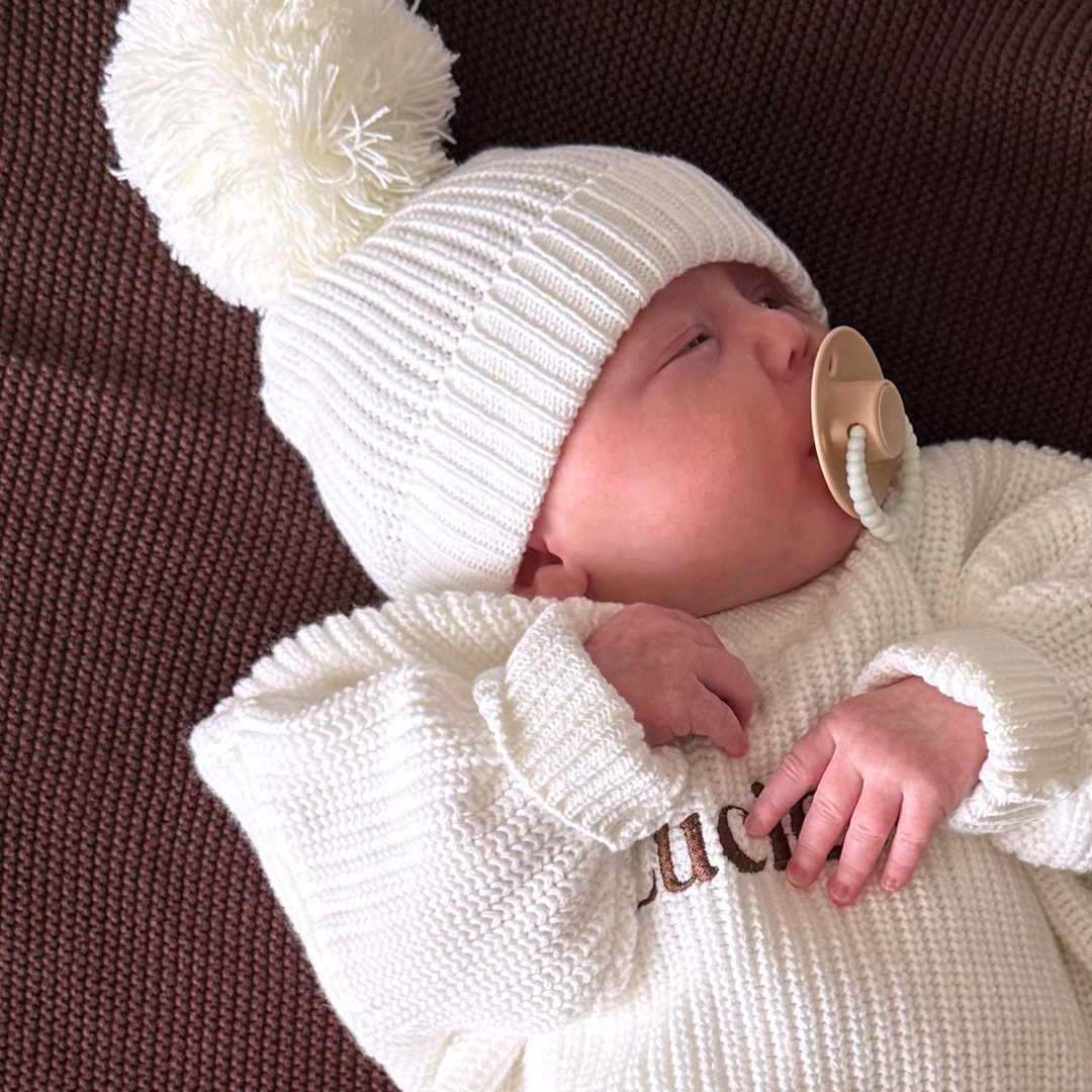 Oversized Pom Beanie – Ivory