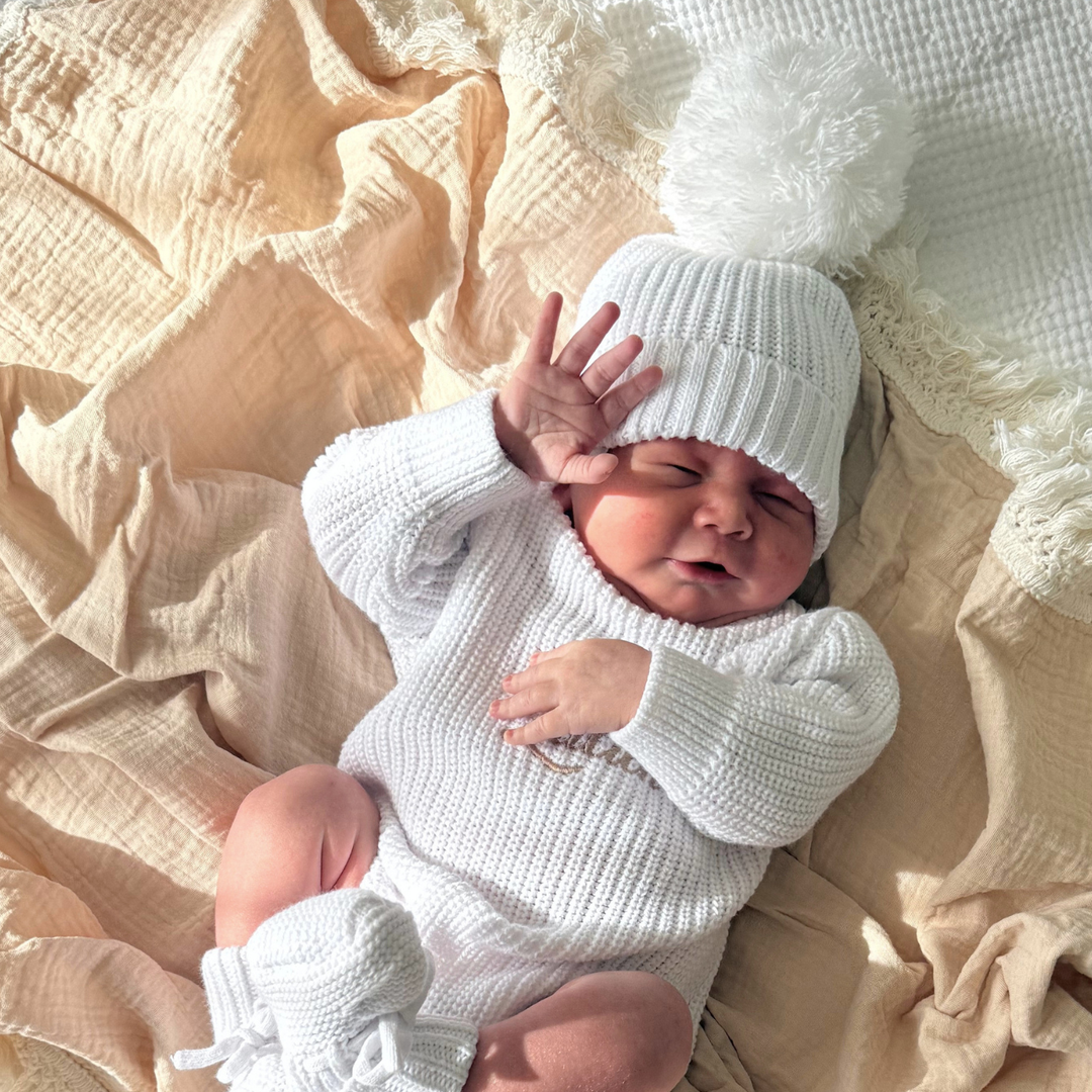 Oversized Pom Beanie – Ivory