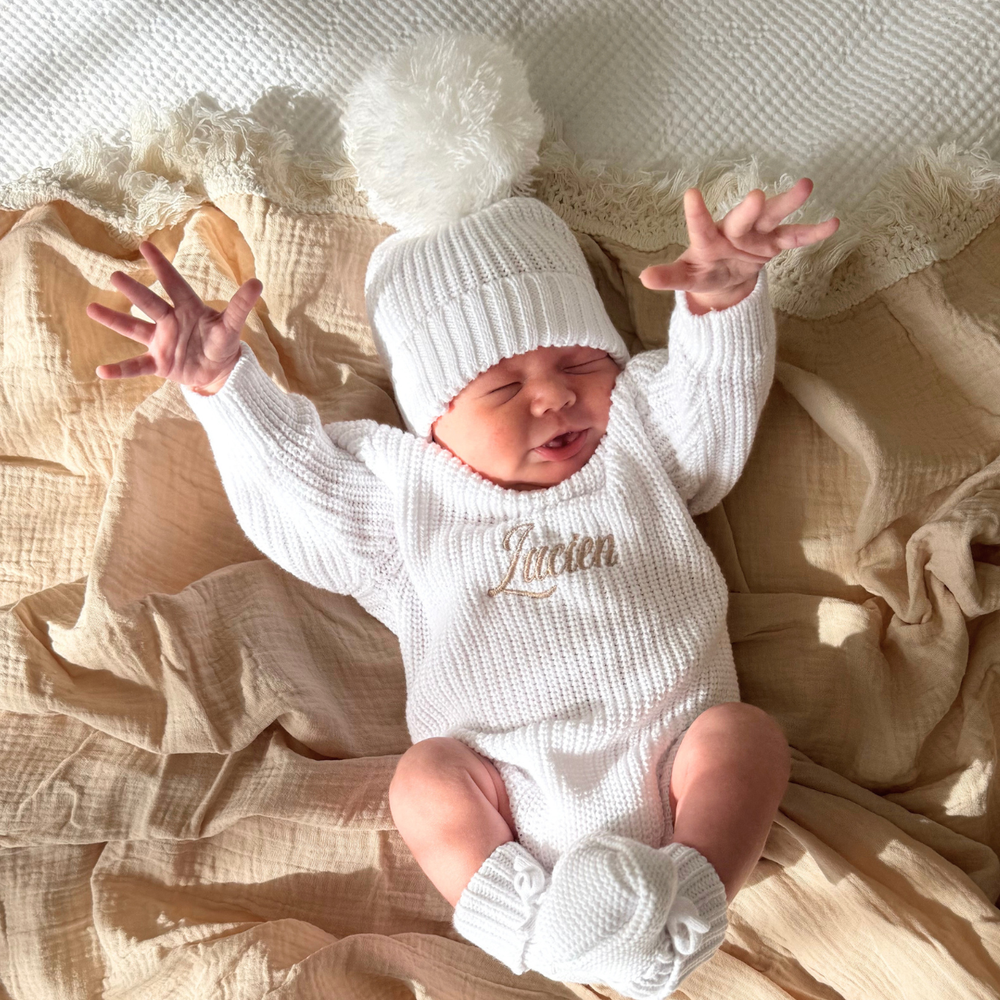 Oversized Pom Beanie – Ivory