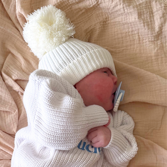 Oversized Pom Beanie – Ivory
